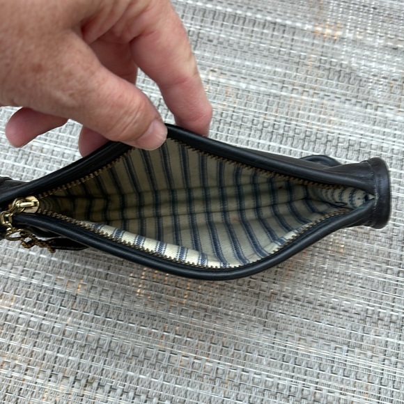 COACH BLACK LEATHER VINTAGE COSMETIC CASE BAG - Picture 7 of 12